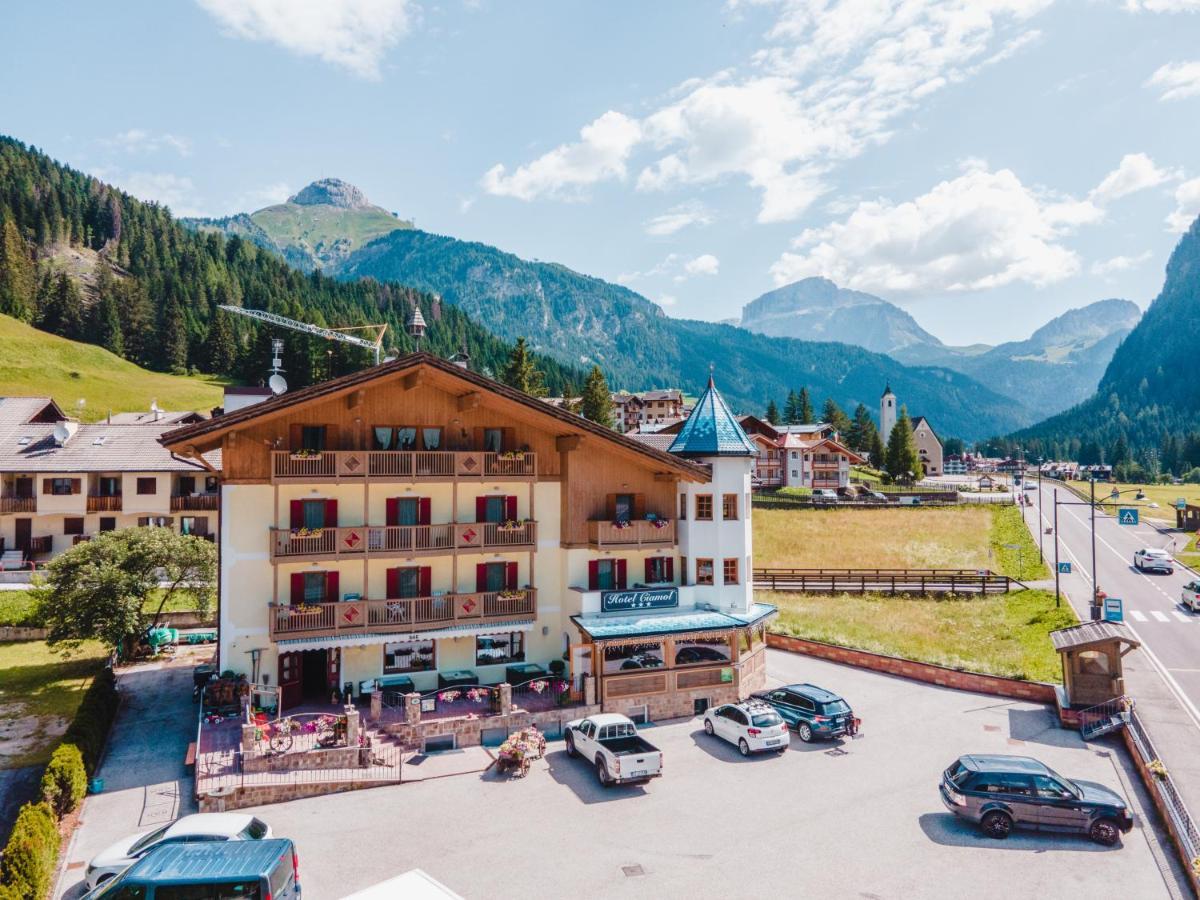 Hotel Ciamol カンピテッロ・ディ・ファッサ エクステリア 写真